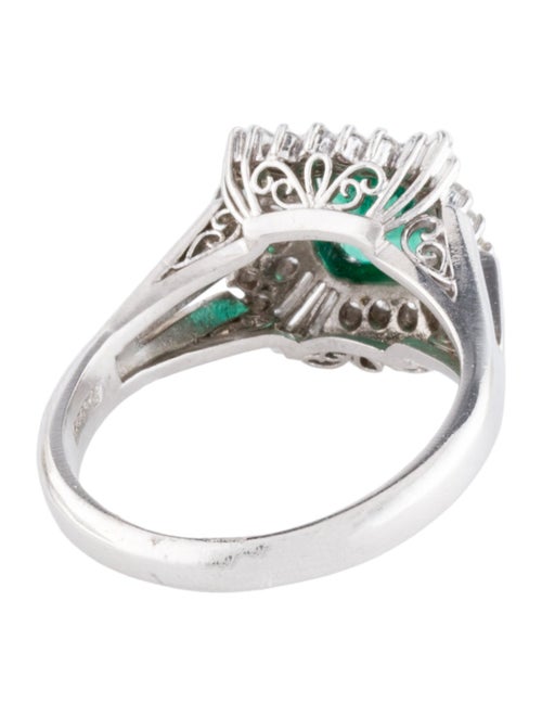 Ring Platinum Emerald & Diamond Cocktail Ring