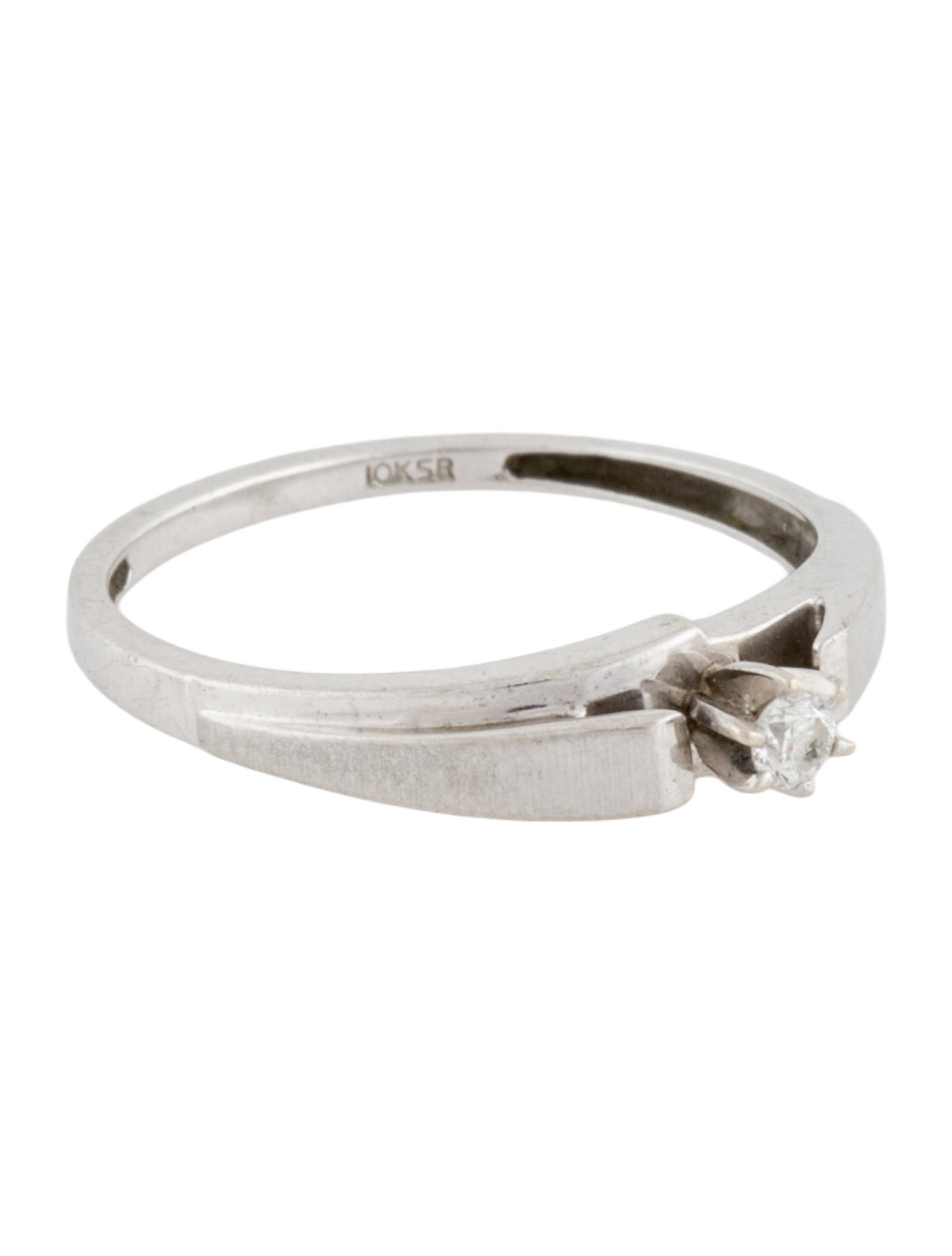 Ring 10K Diamond Engagement