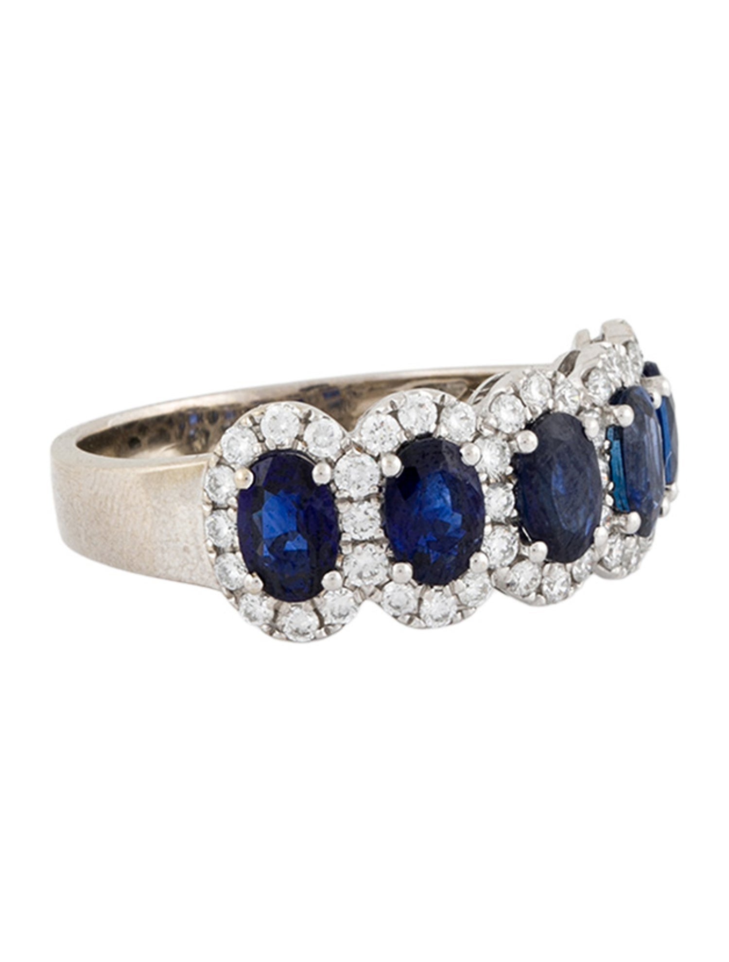 Ring 18K 3.15ctw Sapphire & Diamond Cocktail