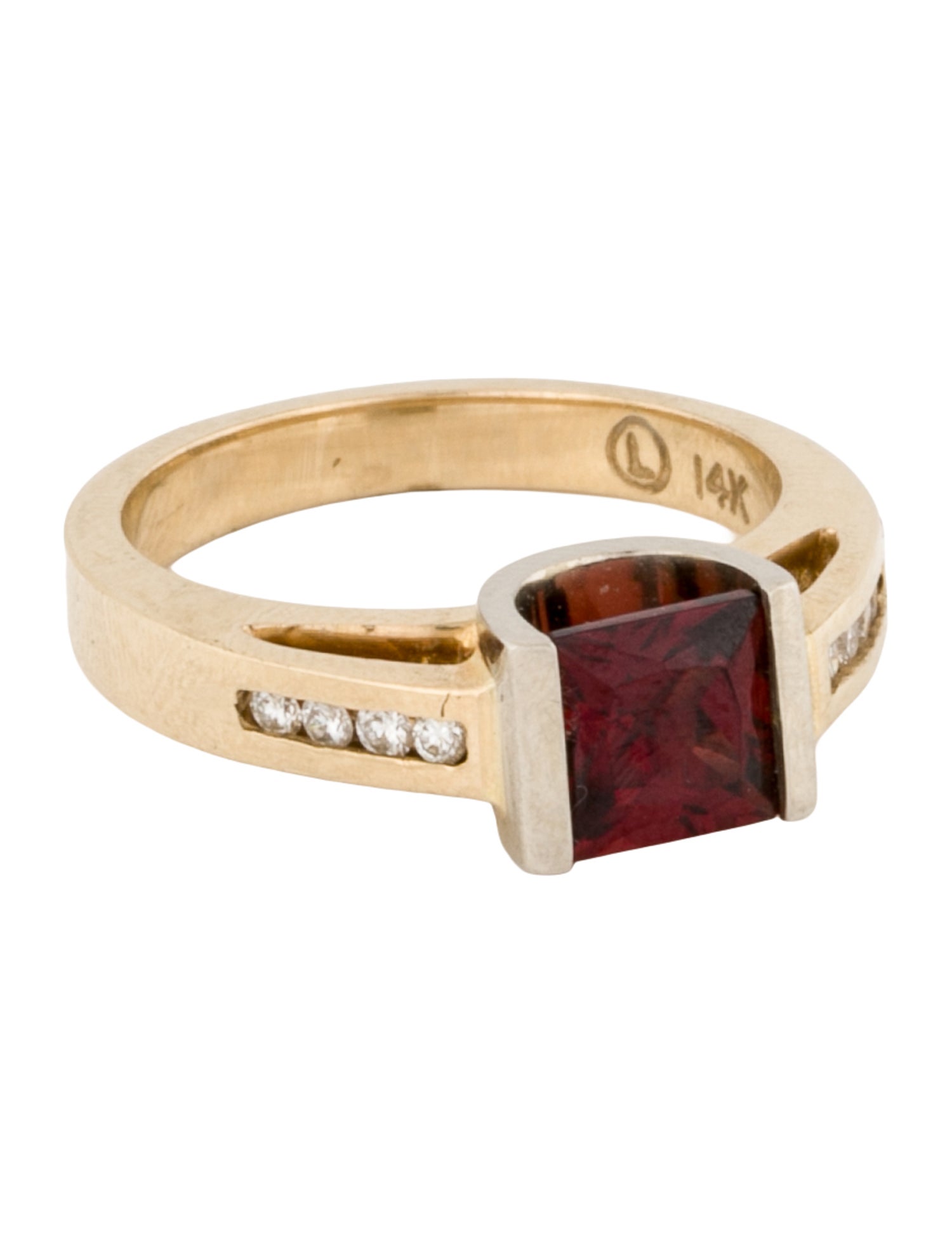 Ring 14K 1.44ctw Garnet & Diamond Cocktail