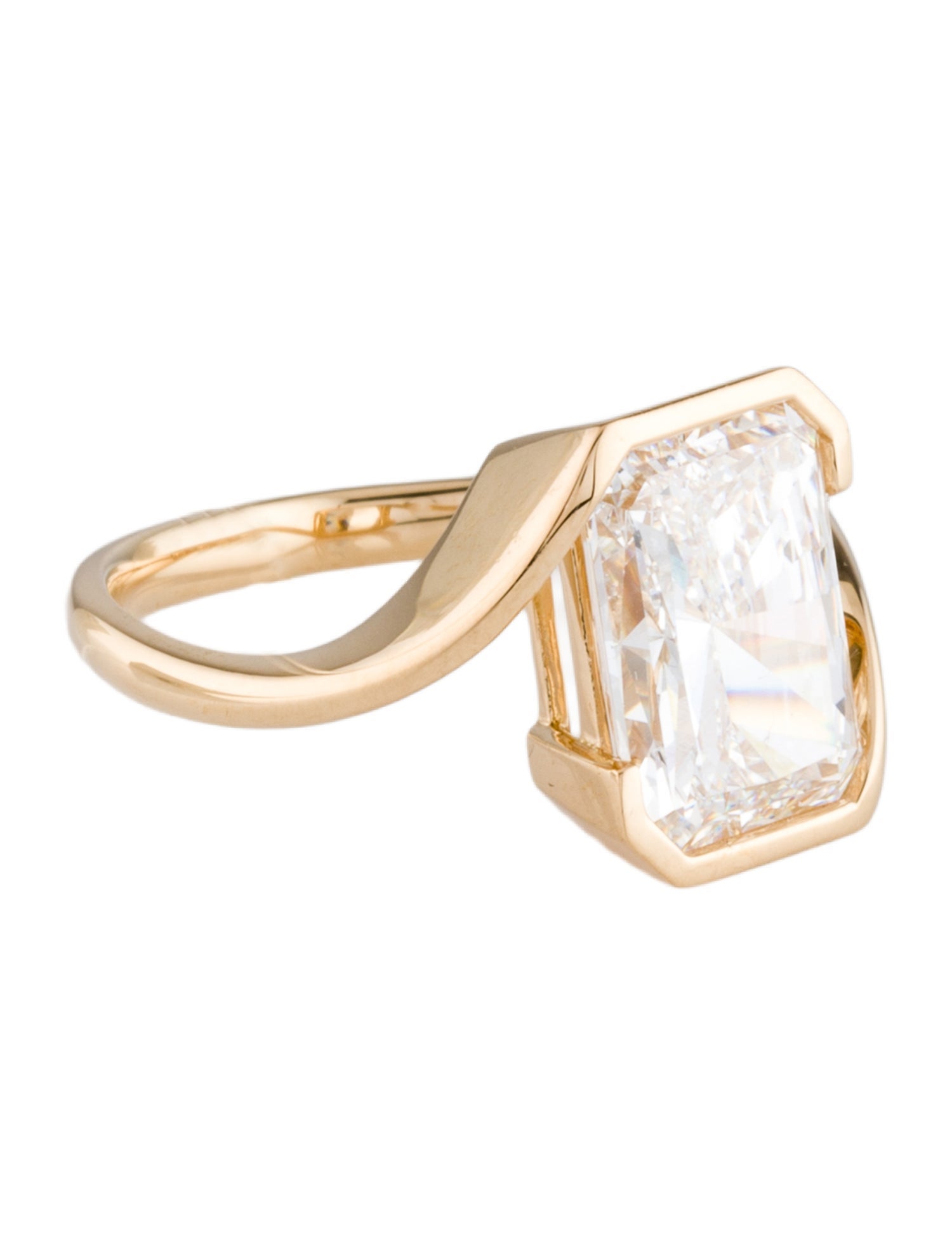 Ring 18K 4.13ct Lab-Grown Cocktail Ring