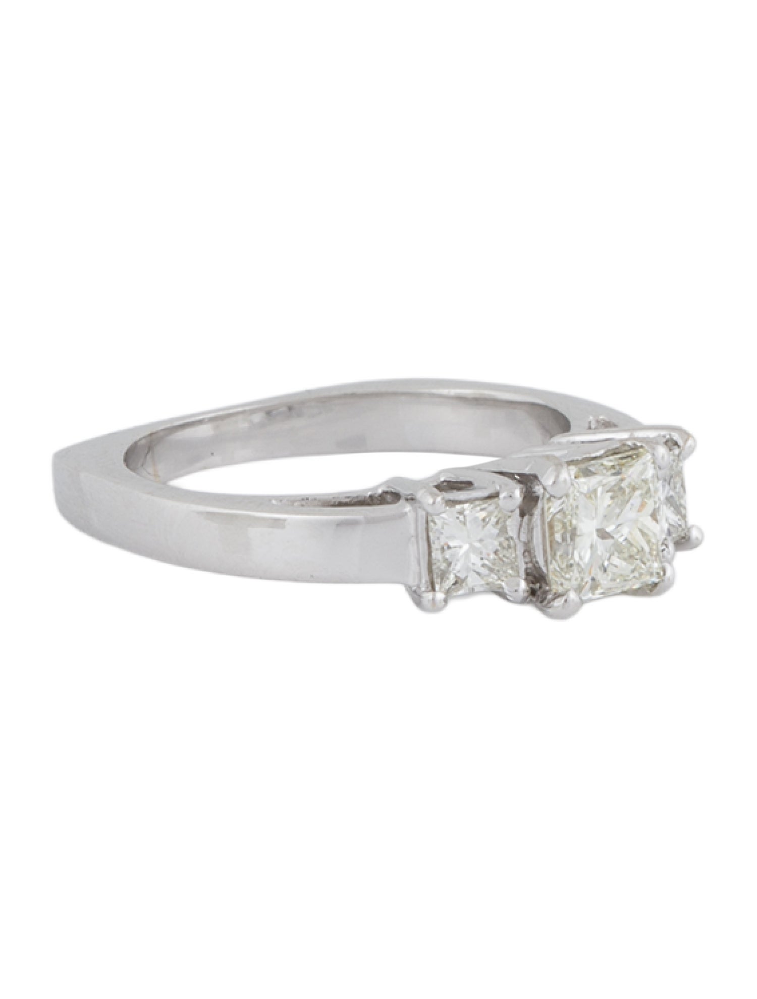 Ring 1.15ctw Three-Stone Diamond Engagement