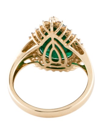 Ring 14K 4.00ct Emerald & Diamond Cocktail Ring