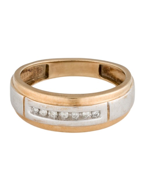 Ring 10K Diamond Band