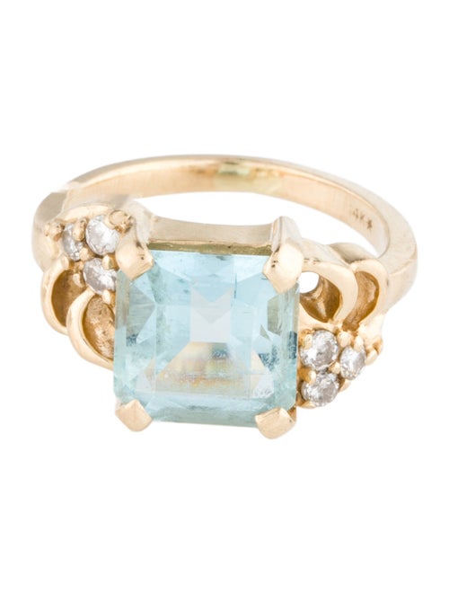 Ring 14K 2.19ct Aquamarine & Diamond Ring