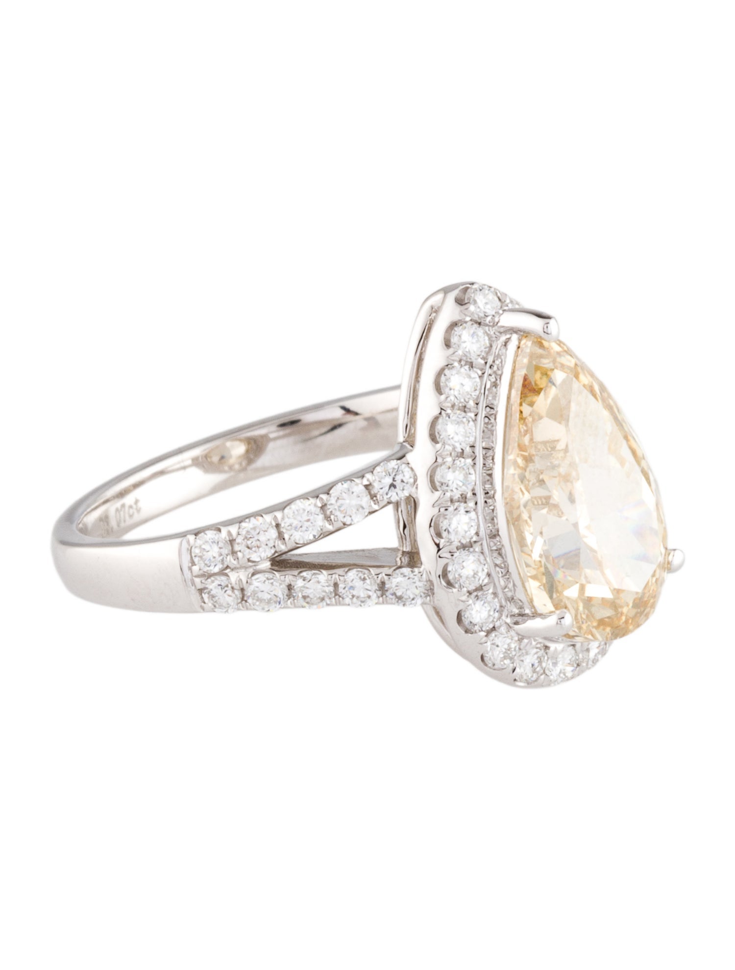 Ring 3.07ct Lab-Grown Diamond Engagement Ring