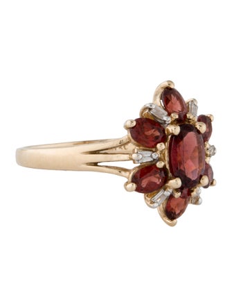 Ring 14K 2.30ctw Garnet & Diamond Cocktail Ring