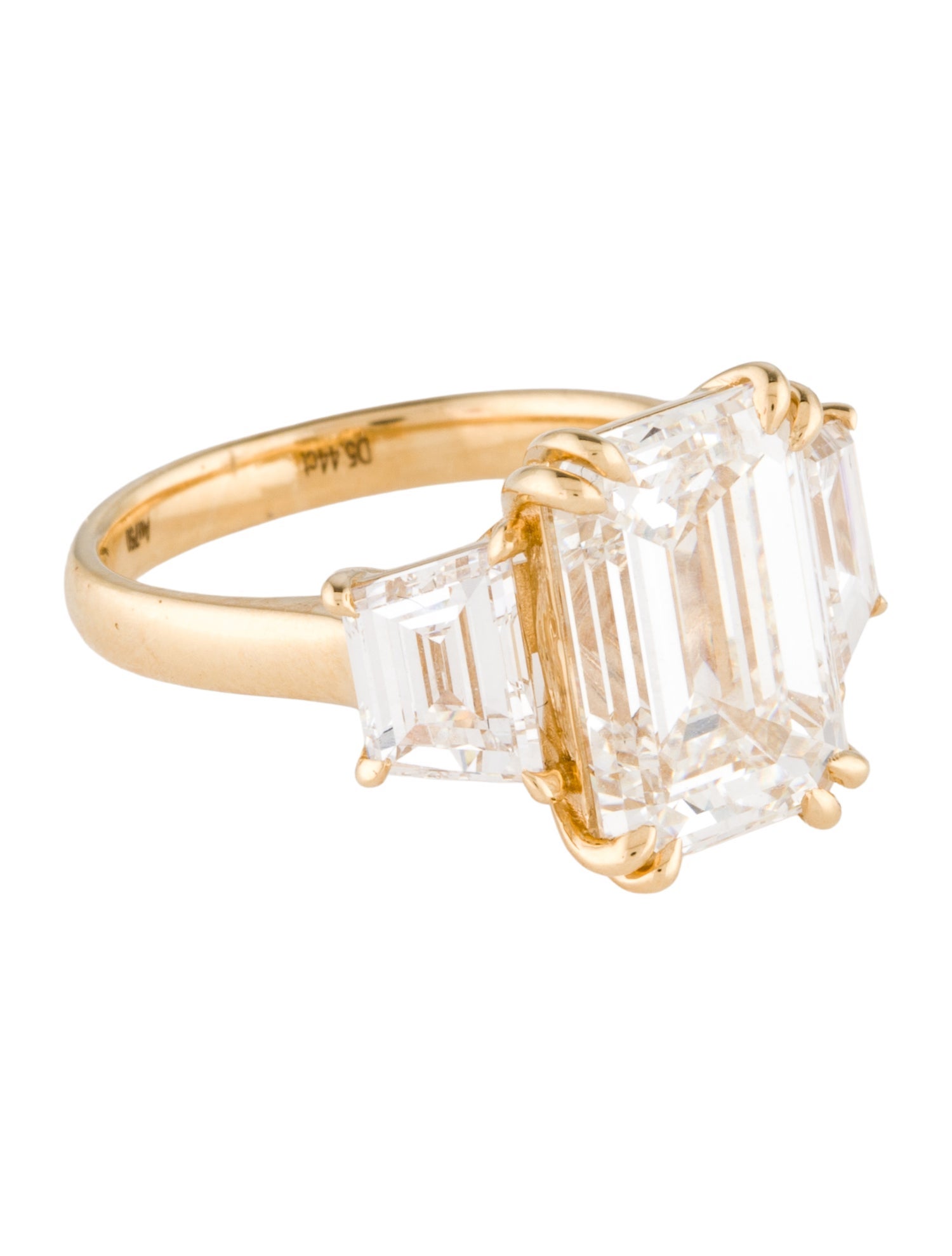 Ring 18K 5.44ct Lab-Grown Diamond Engagement
