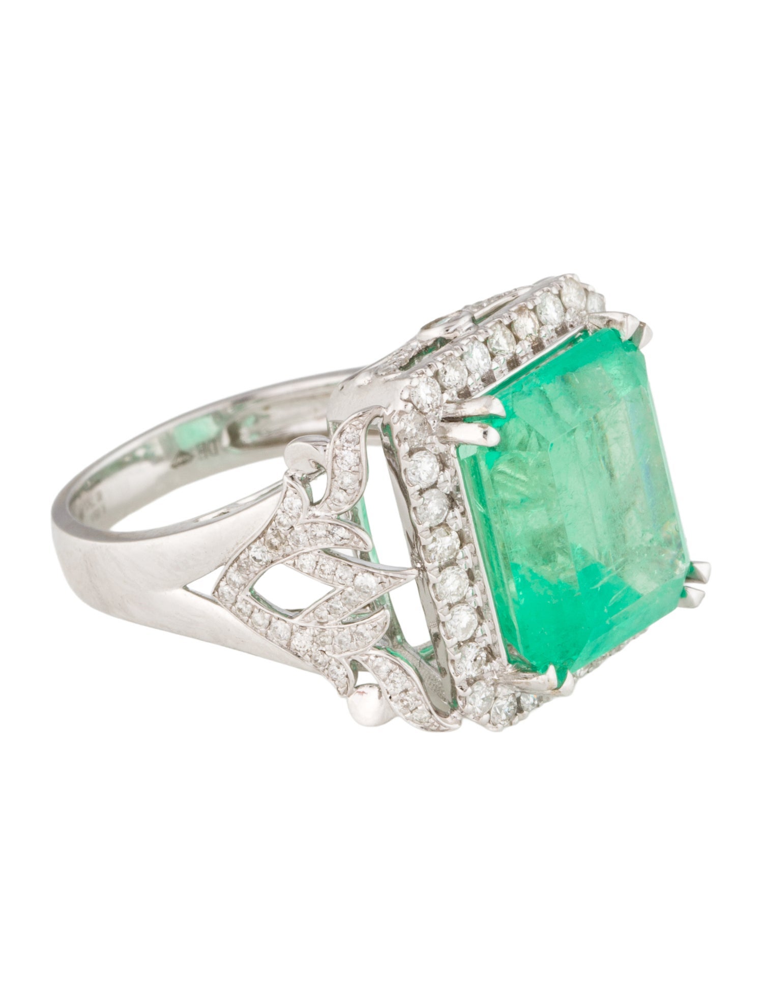 Ring 14K 9.04ct Emerald & Diamond Cocktail Ring