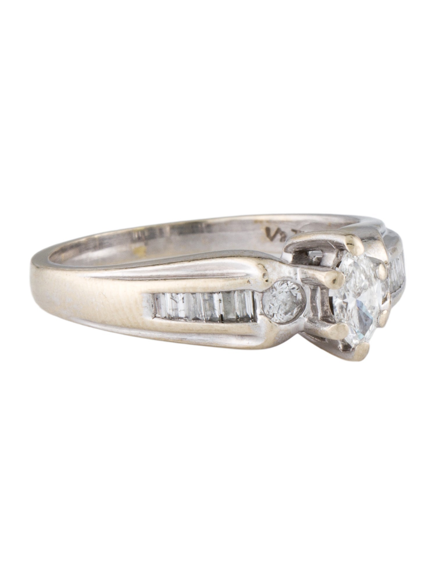 Ring 14K Diamond Cocktail