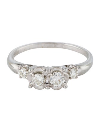 Ring Schneider's 18K Diamond Cocktail Ring