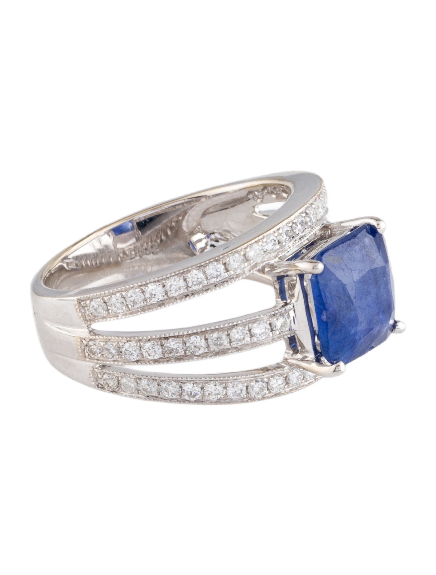 Ring 18K 3.10ct Sapphire & Diamond Cocktail