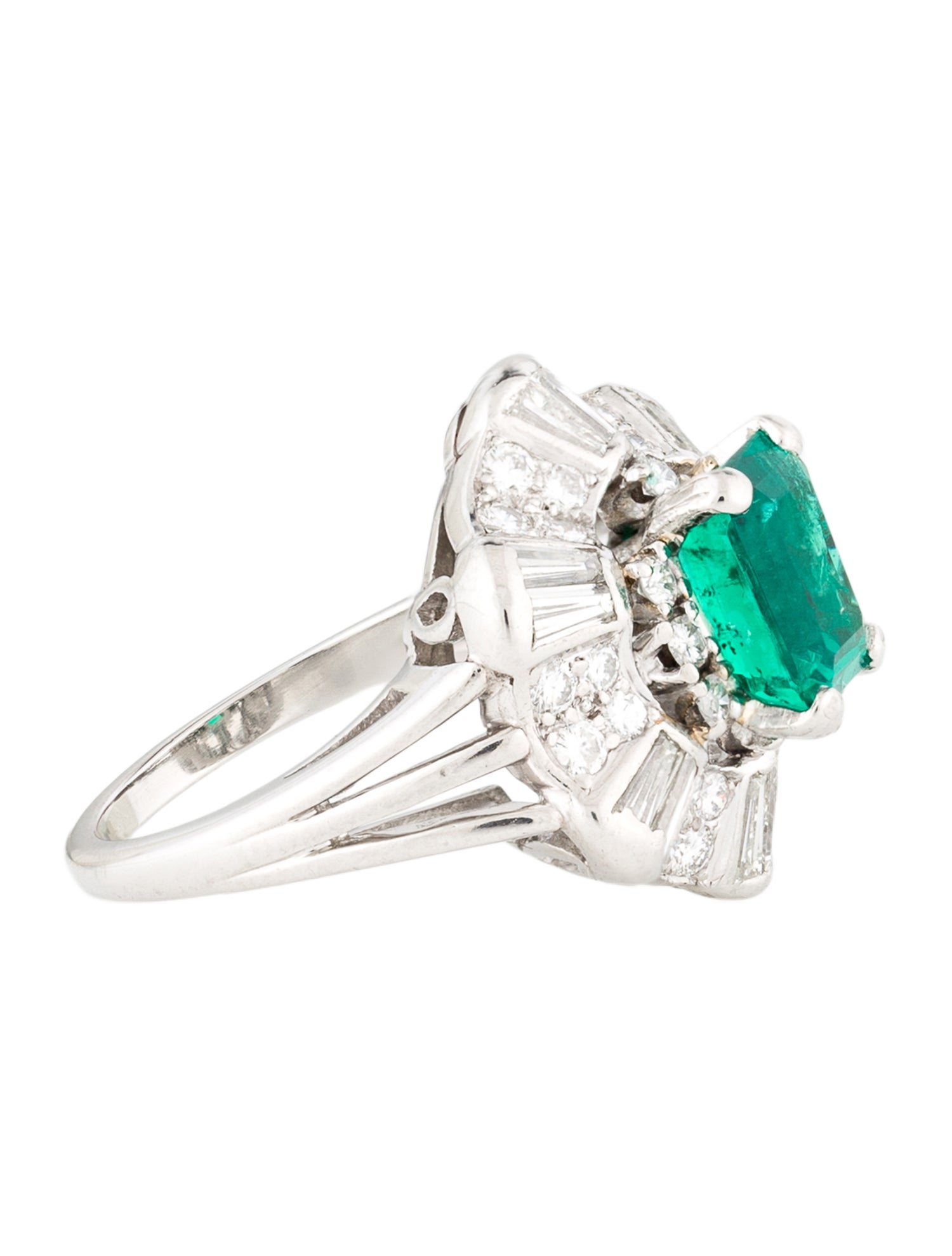 Ring Platinum 1.82ct Emerald & Diamond Cocktail Ring