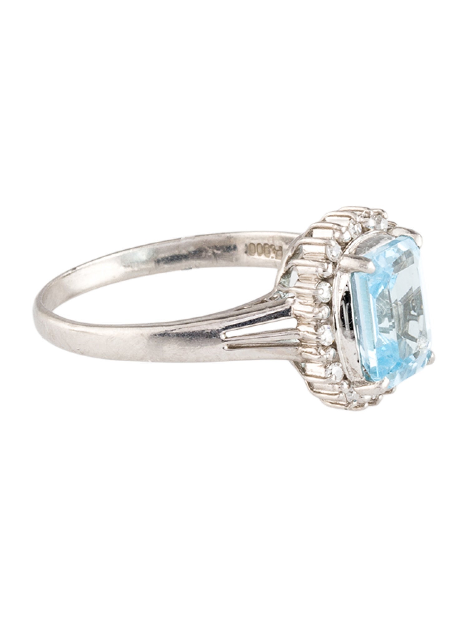 Ring Platinum 1.54ct Topaz & Diamond Cocktail
