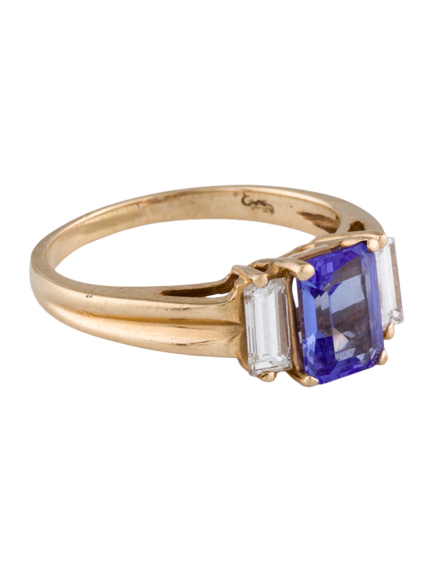 Ring 14K Tanzanite & Diamond Cocktail