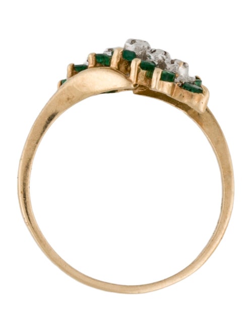 Ring 10K Emerald & Diamond Band