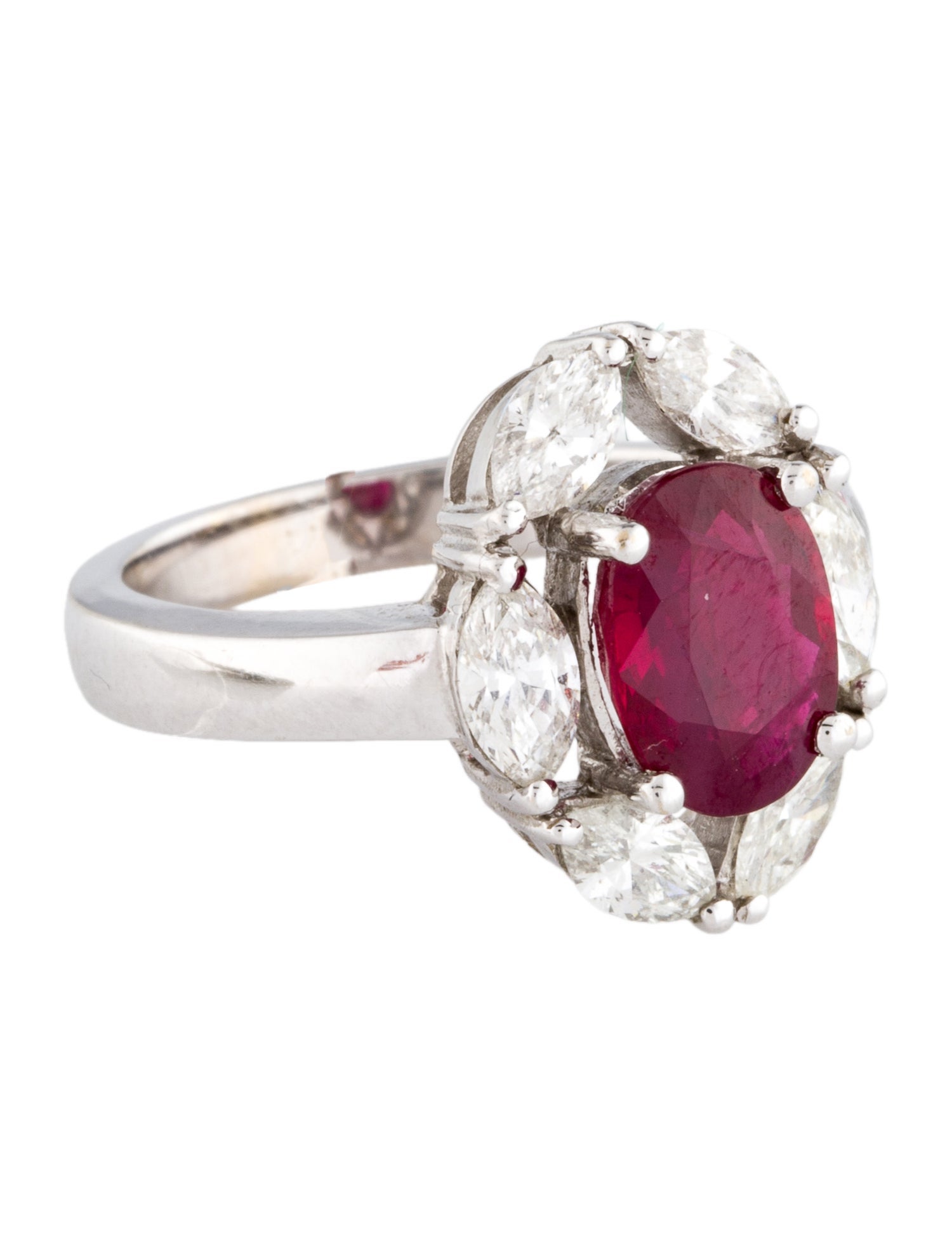 Ring 18K 1.88ct Ruby & Diamond Cocktail