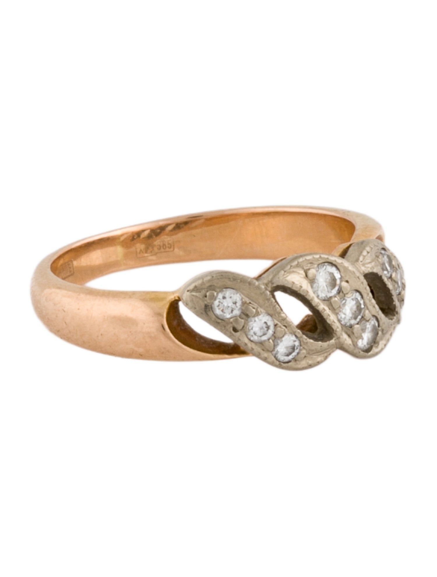 Ring 14K Diamond Wave Band