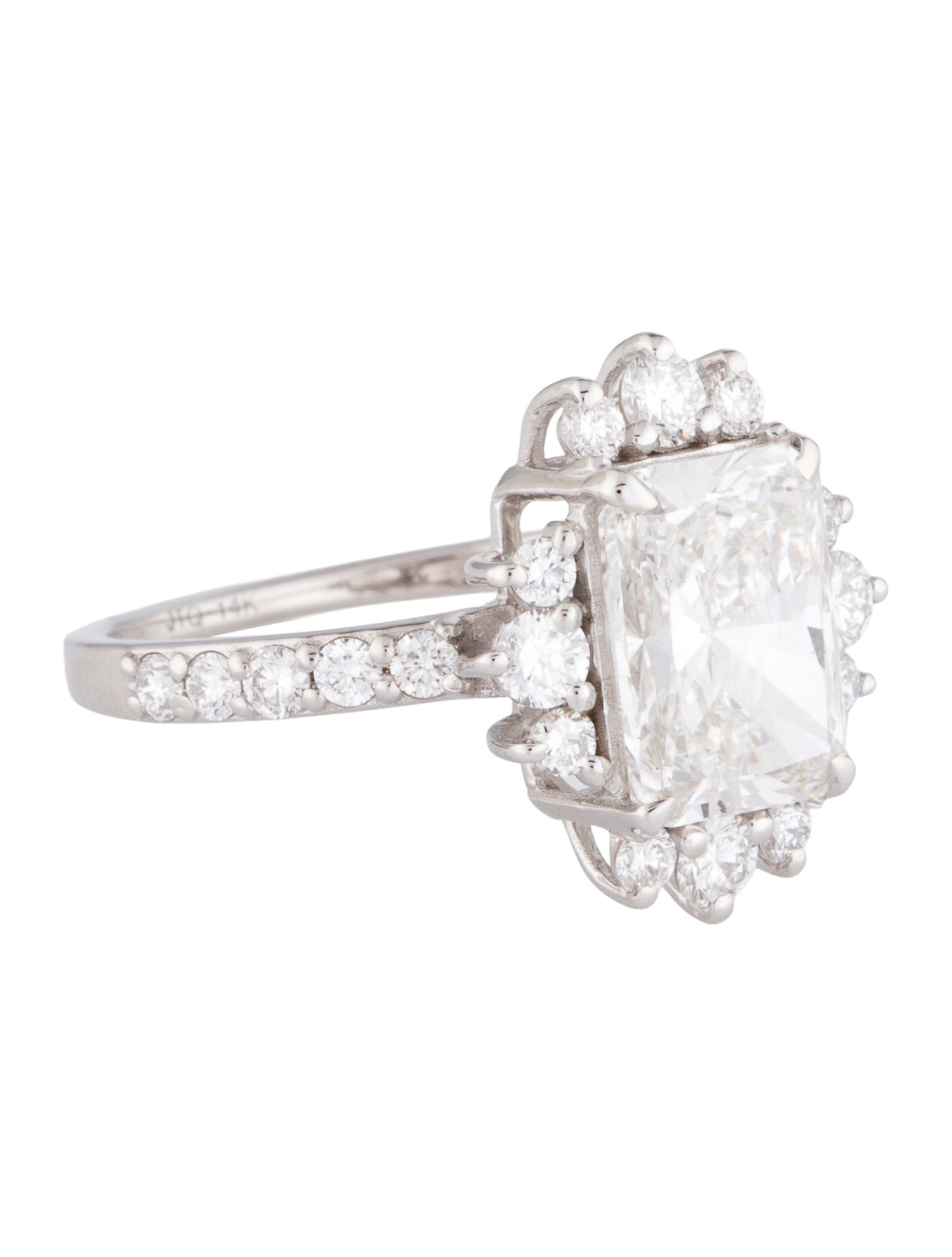 Ring 2.31ct Lab-Grown Diamond Engagement Ring