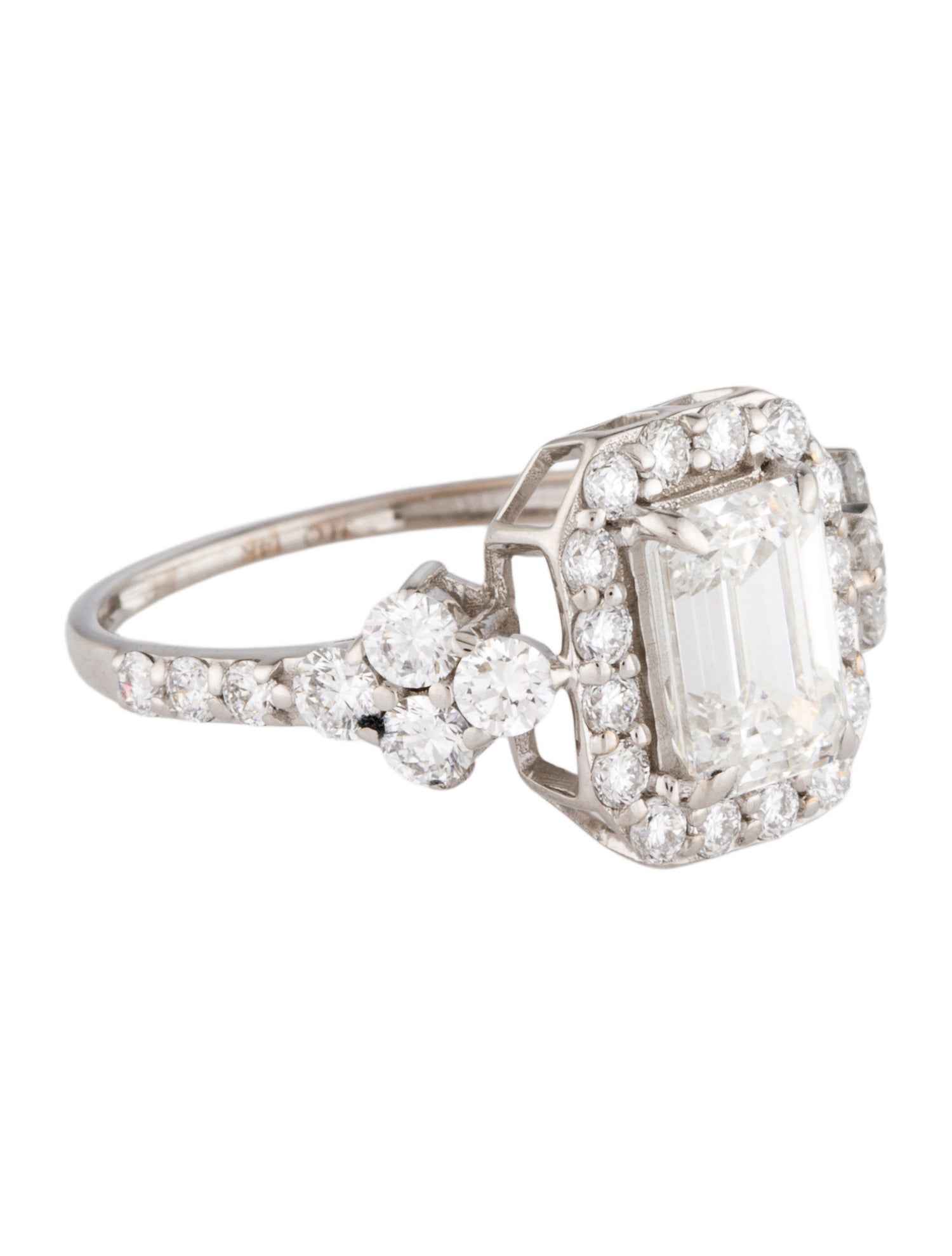 Ring 1.62ct Lab-Grown Diamond Engagement Ring