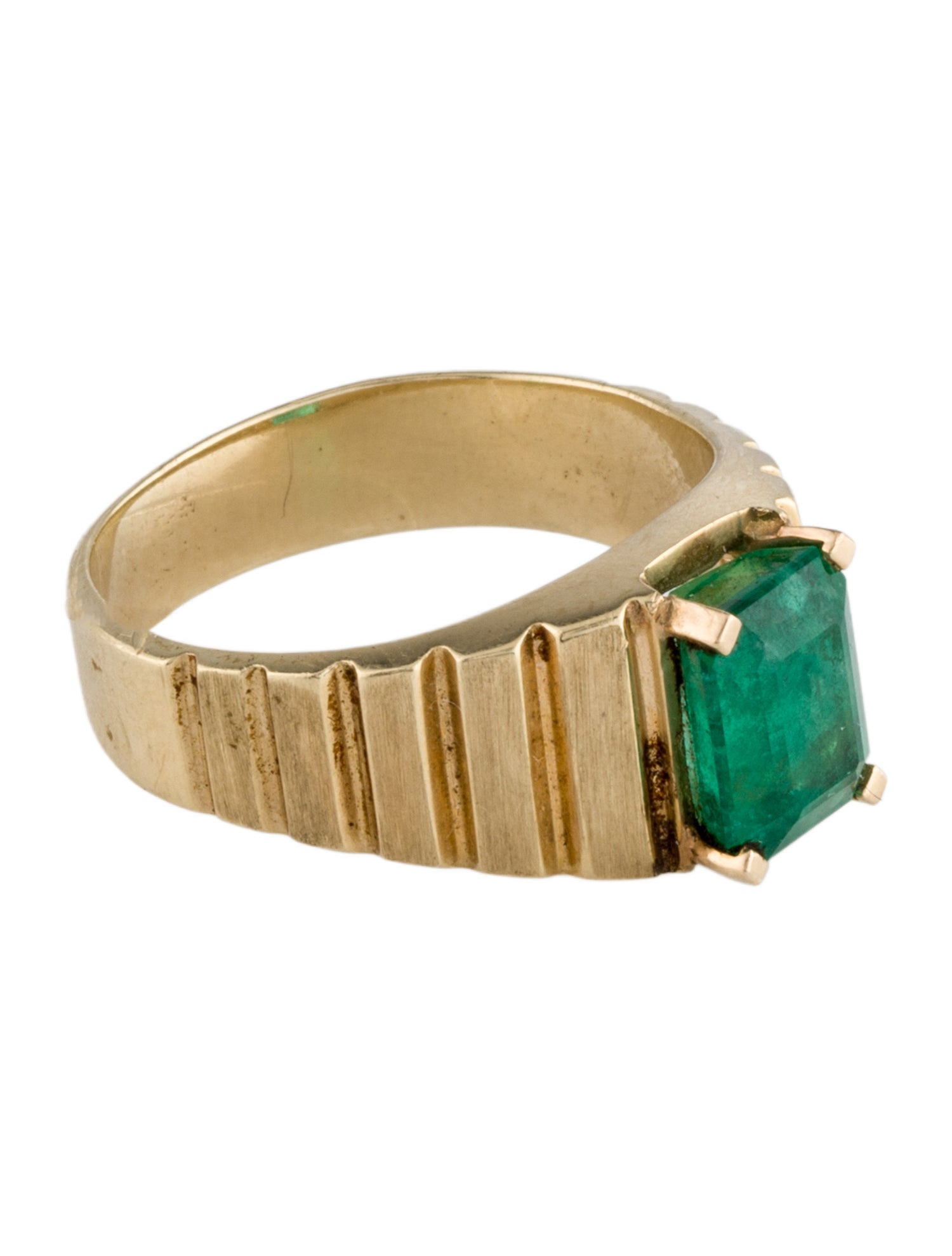 Ring 14K 2.20ct Emerald Cocktail