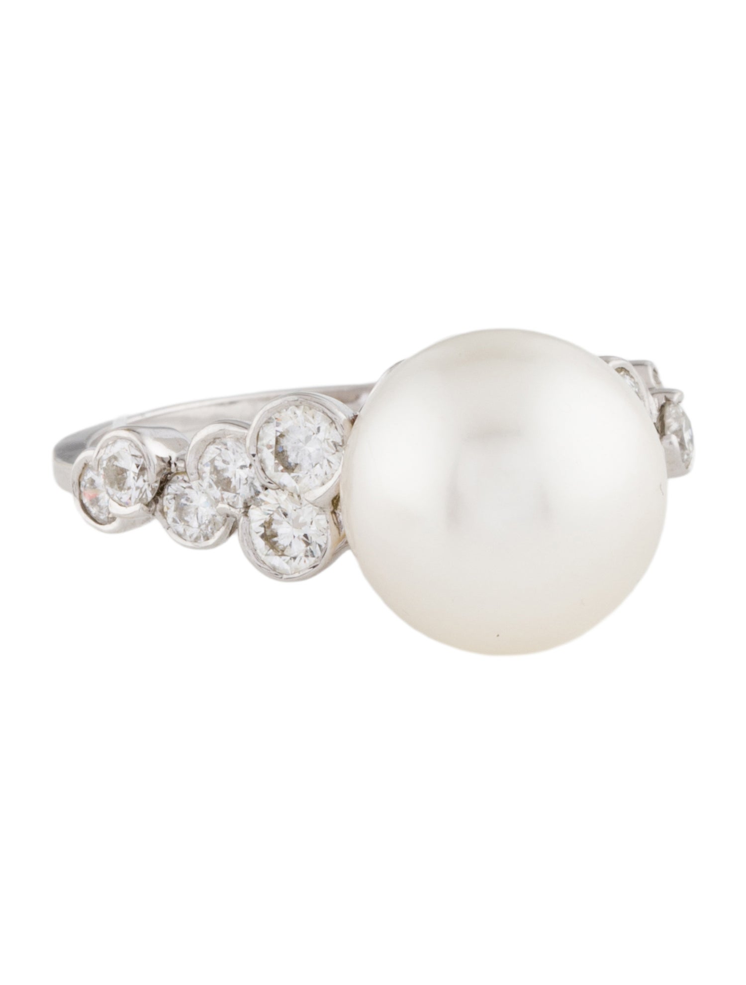 Ring 18K Pearl & Diamond Cocktail
