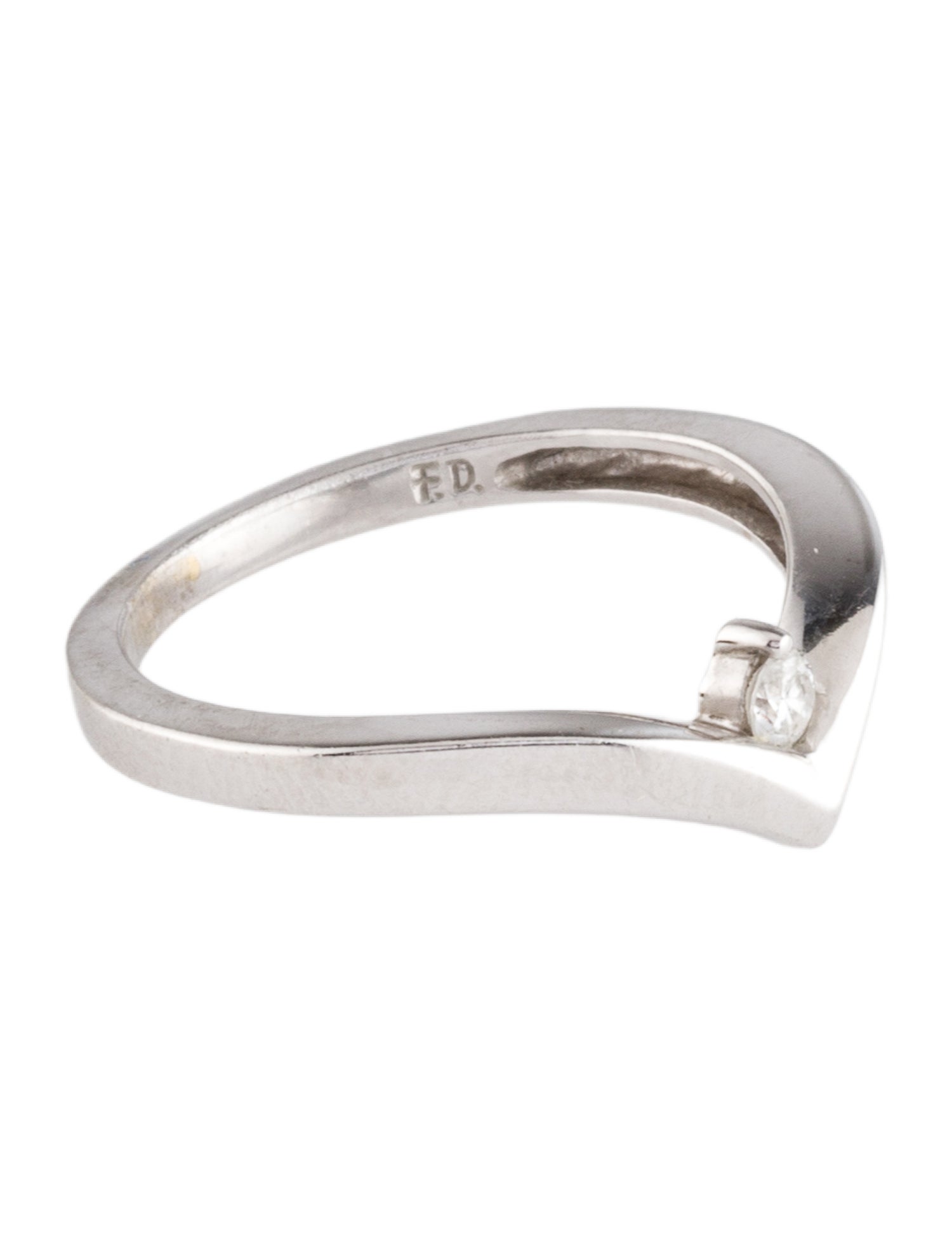 Ring 10K Diamond Band