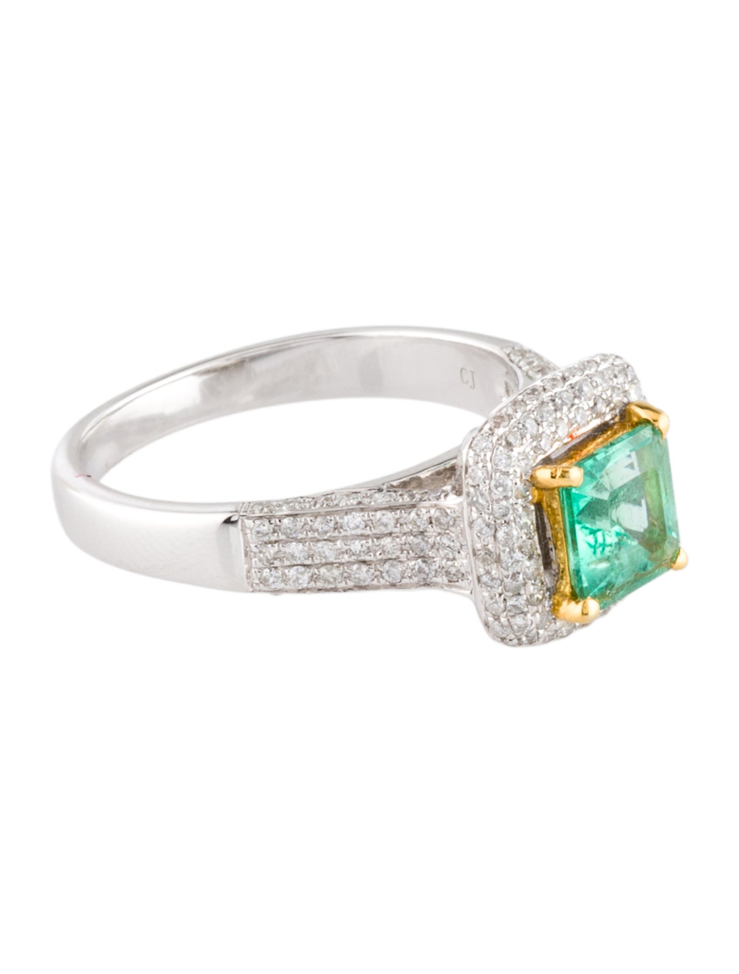 Ring 18K Emerald & Diamond Cocktail