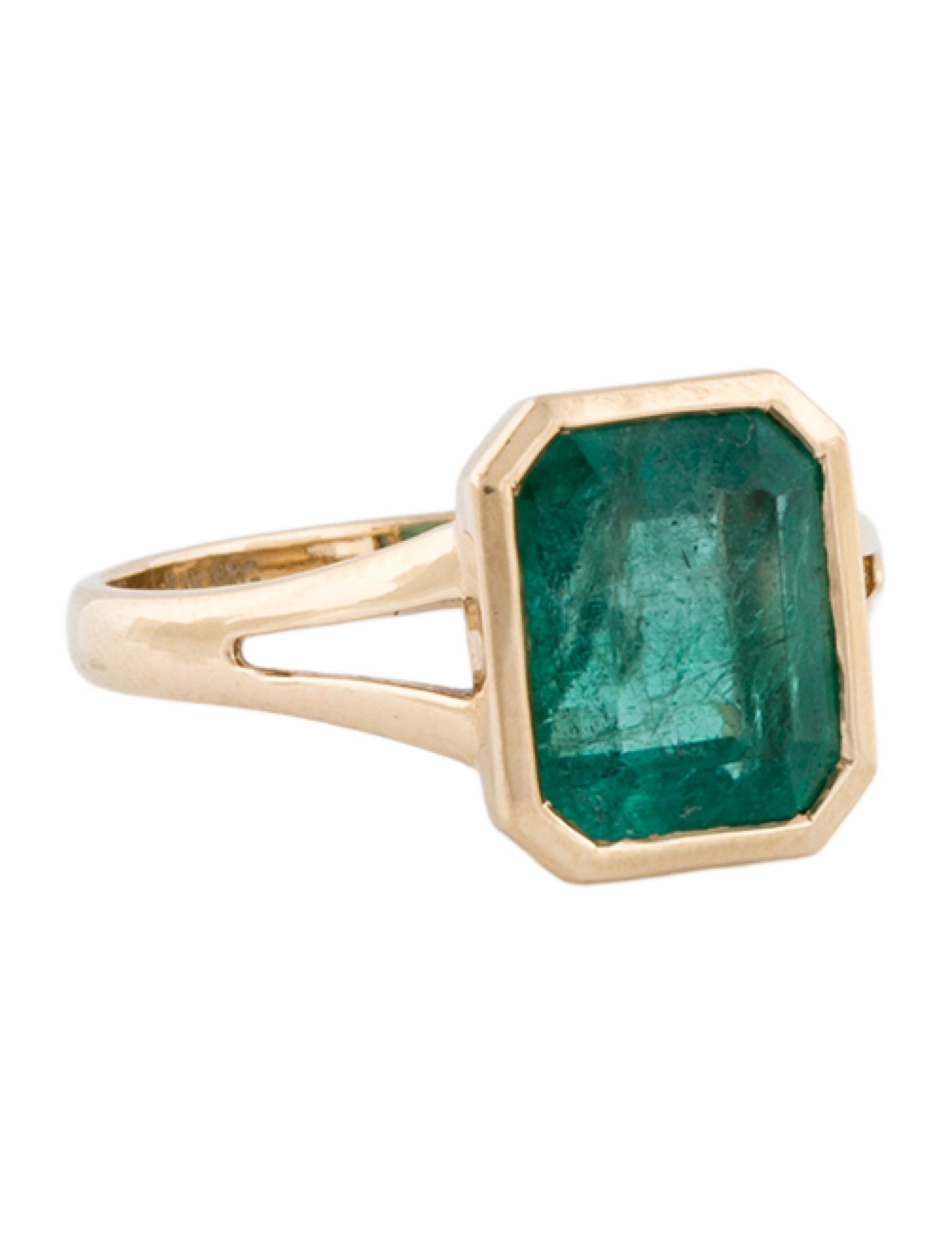 Ring 14K 3.10ct Emerald Cocktail