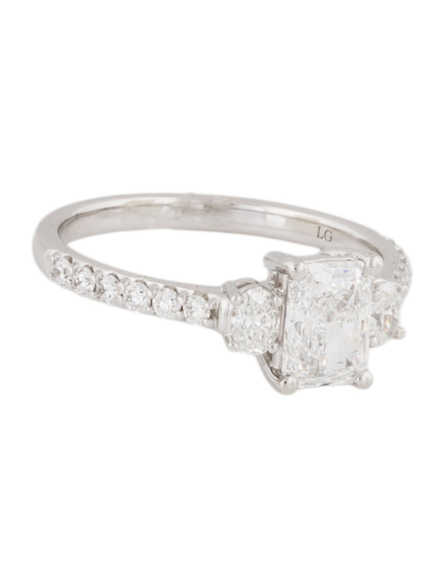 Ring 1.58ct Lab-Grown Diamond Engagement
