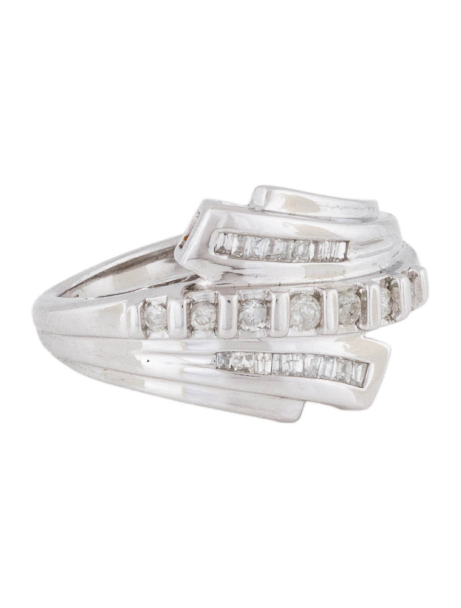 Ring 10K Diamond Bypass