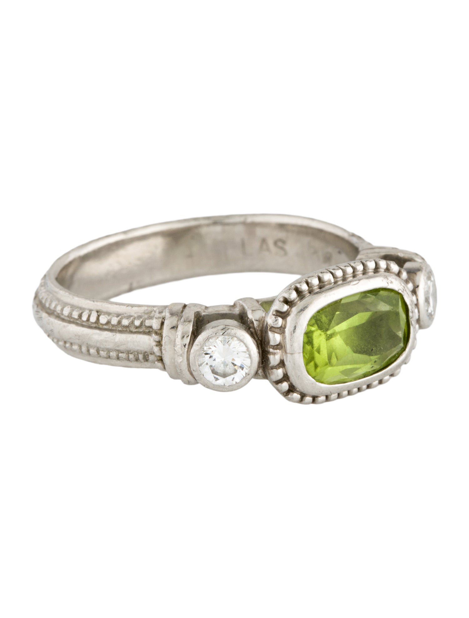 Ring Platinum Peridot & Diamond Cocktail