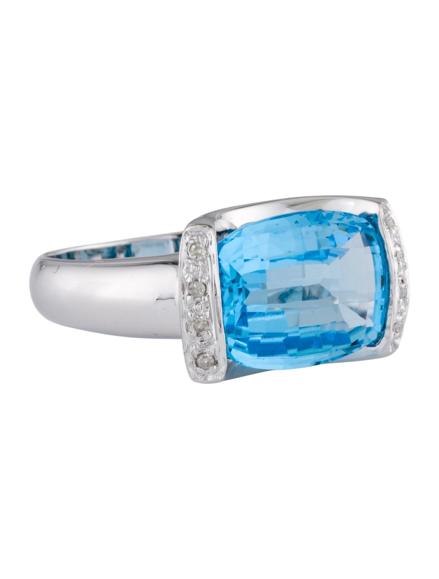 Ring 14K Topaz & Diamond Cocktail