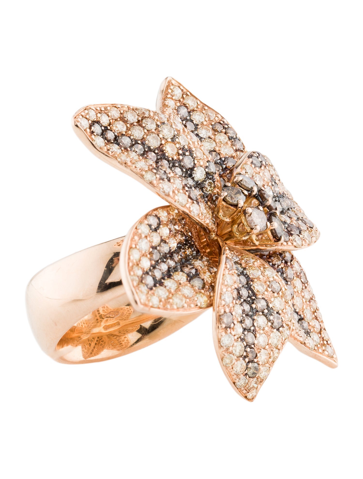 Ring 18K 4.17ctw Diamond Flower Cocktail