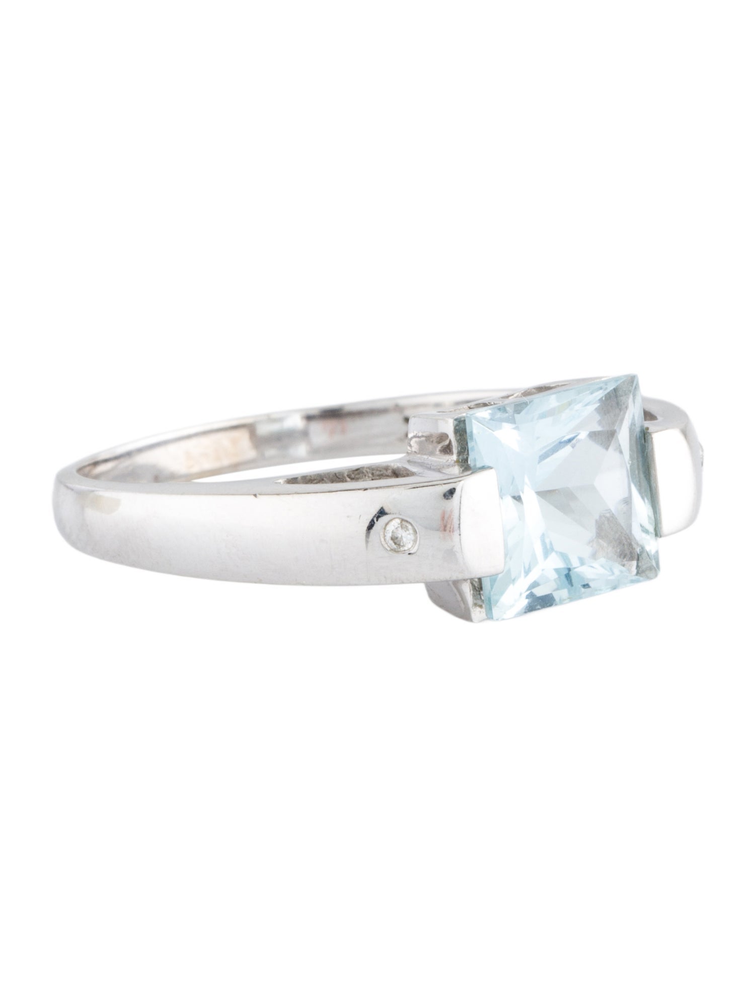 Ring 14K Aquamarine & Diamond Cocktail