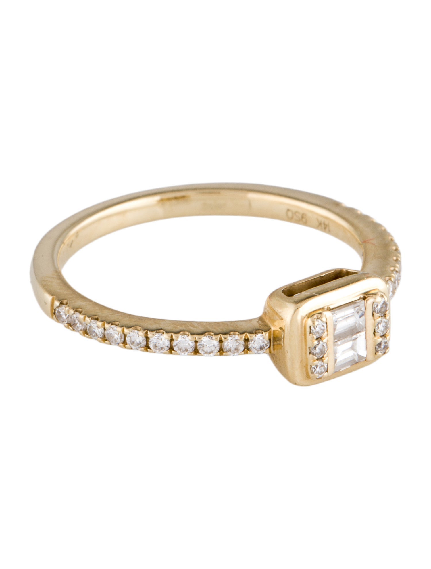 Ring 14K Diamond Cocktail