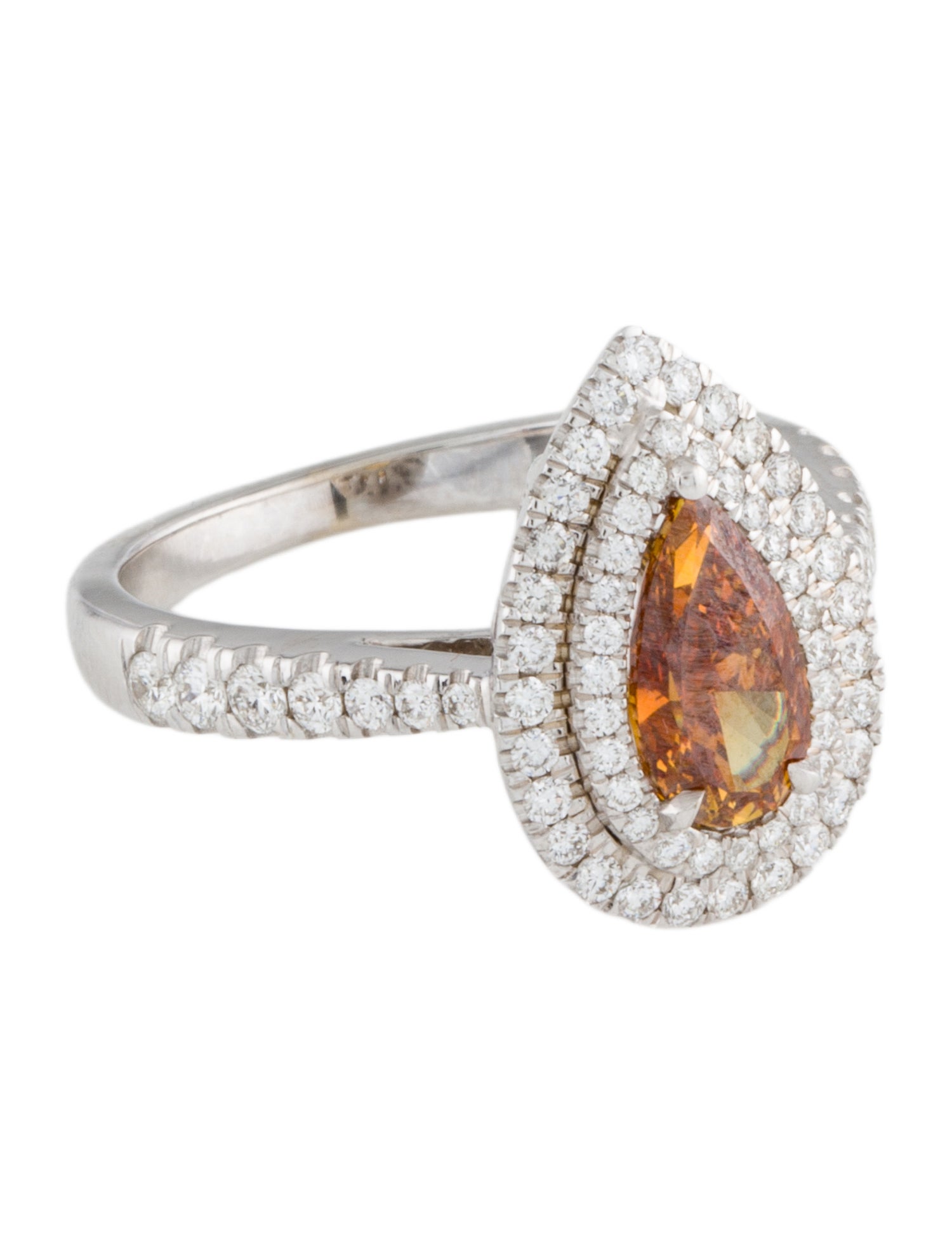 Ring 18K Diamond Cocktail