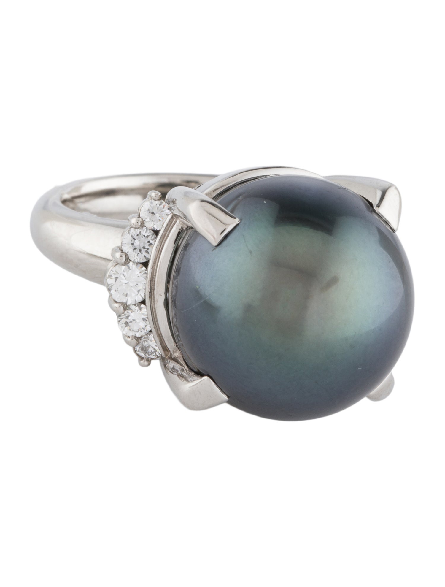 Ring Platinum Pearl & Diamond Cocktail