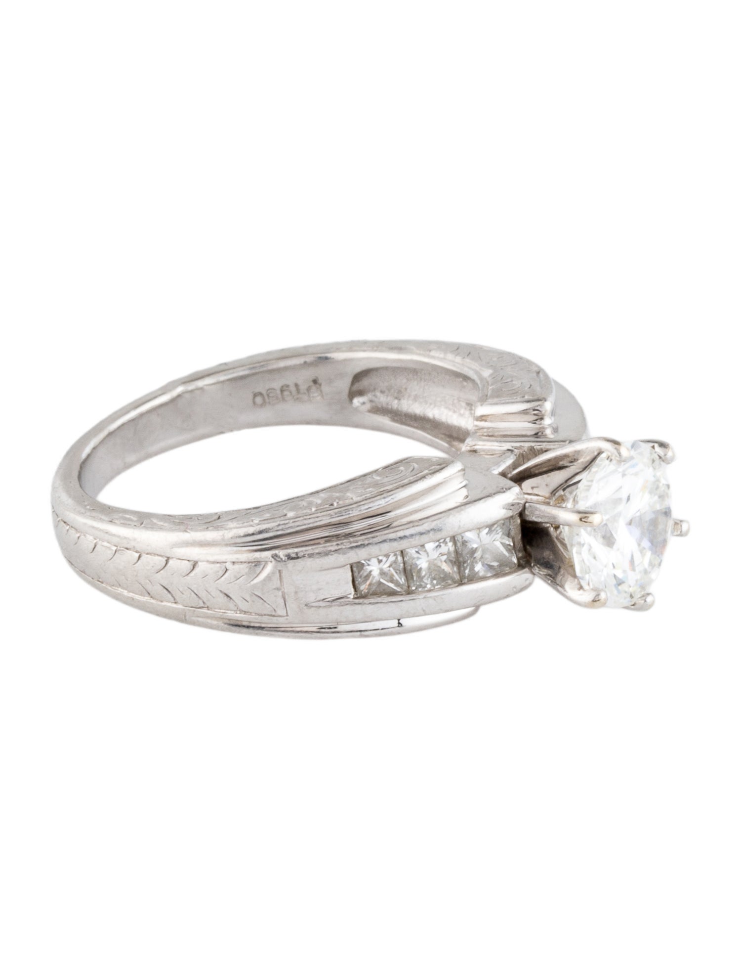 Ring Platinum 1.47ct Diamond Cocktail