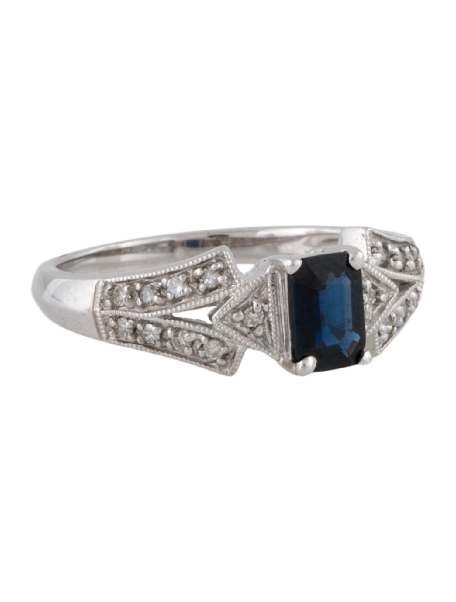 Ring 10K Blue Sapphire & Diamond Cocktail ring