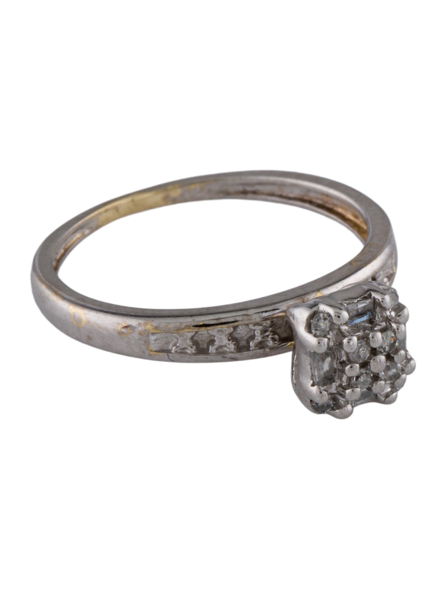 Ring 10K Diamond Cocktail