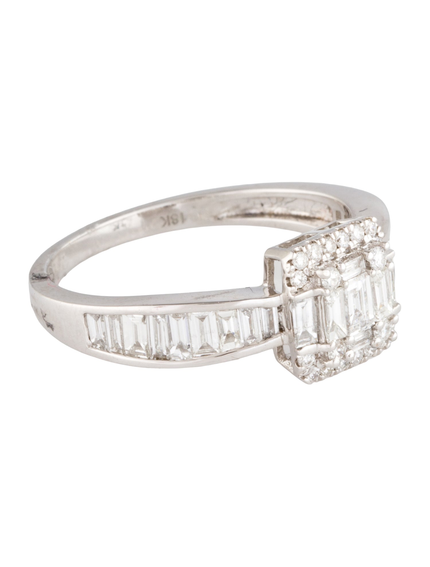 Ring 18K 1.60ctw Diamond Cocktail
