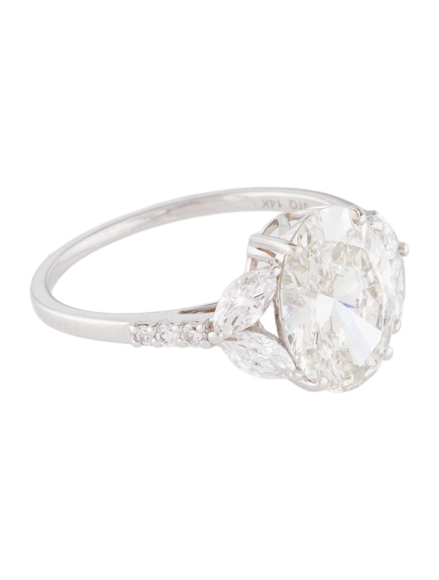 Ring 2.44ctw Lab-Grown Diamond Engagement Ring