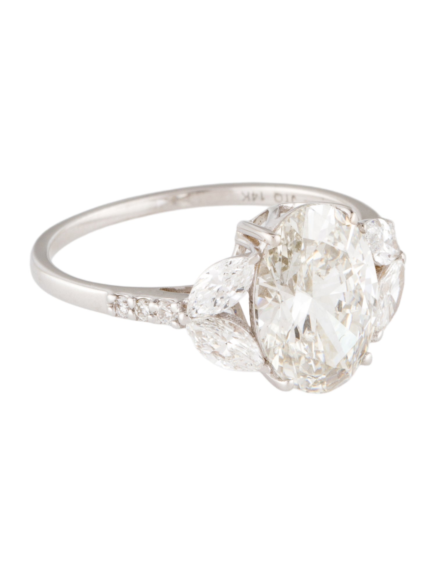 Ring 2.44ct Lab-Grown Diamond Engagement Ring