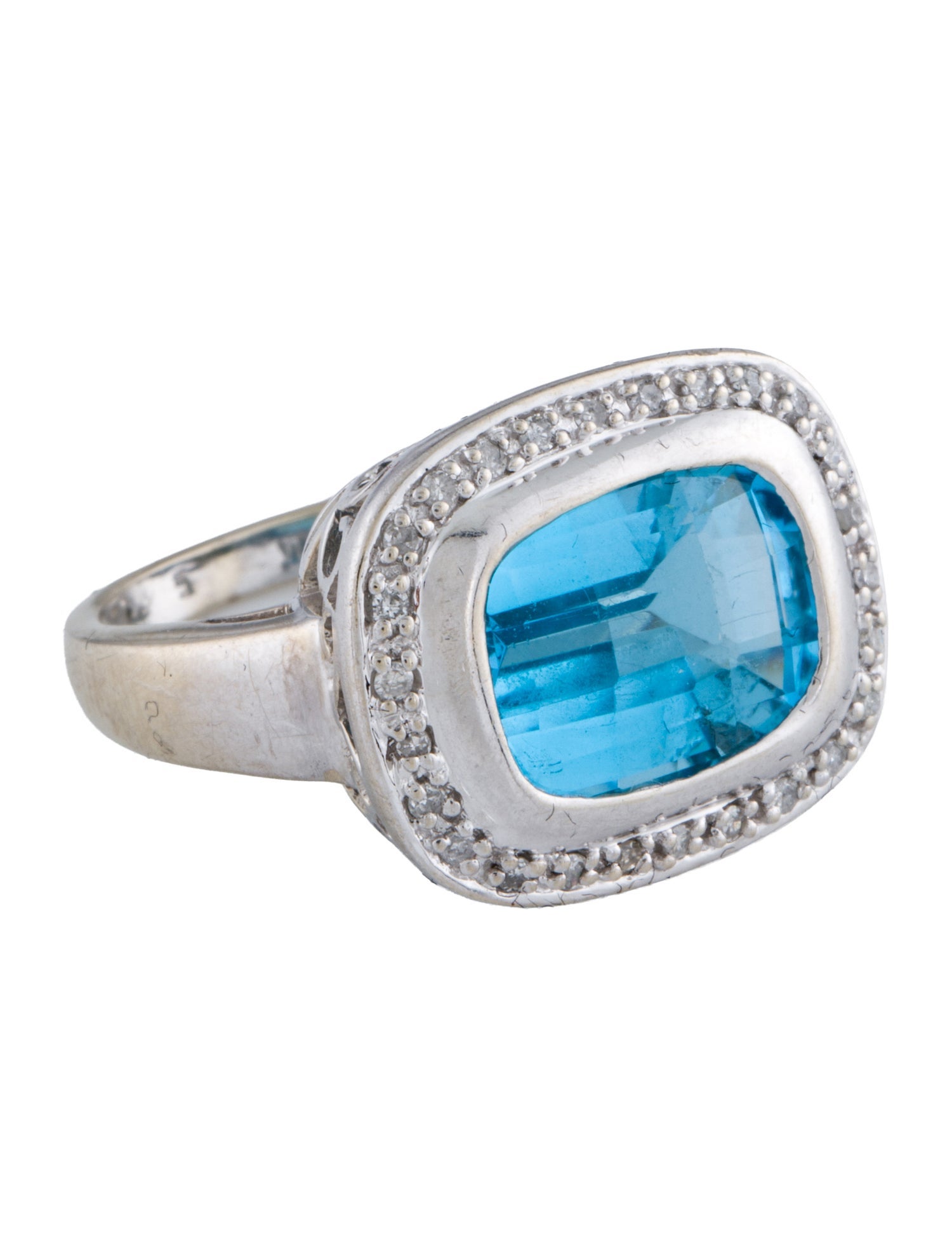 Ring 14K Topaz & Diamond Cocktail