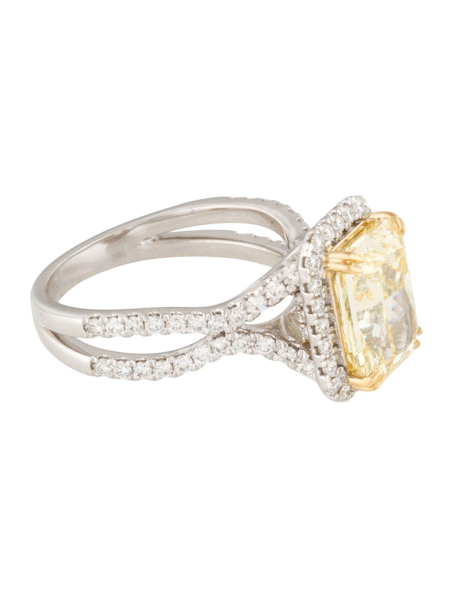 Ring 3.89ct Lab-Grown Diamond Engagement