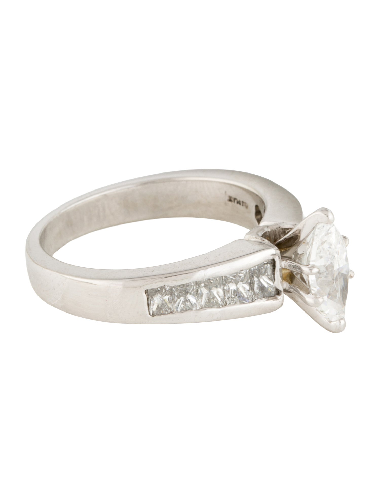 Ring Platinum 1.54ctw Diamond Cocktail