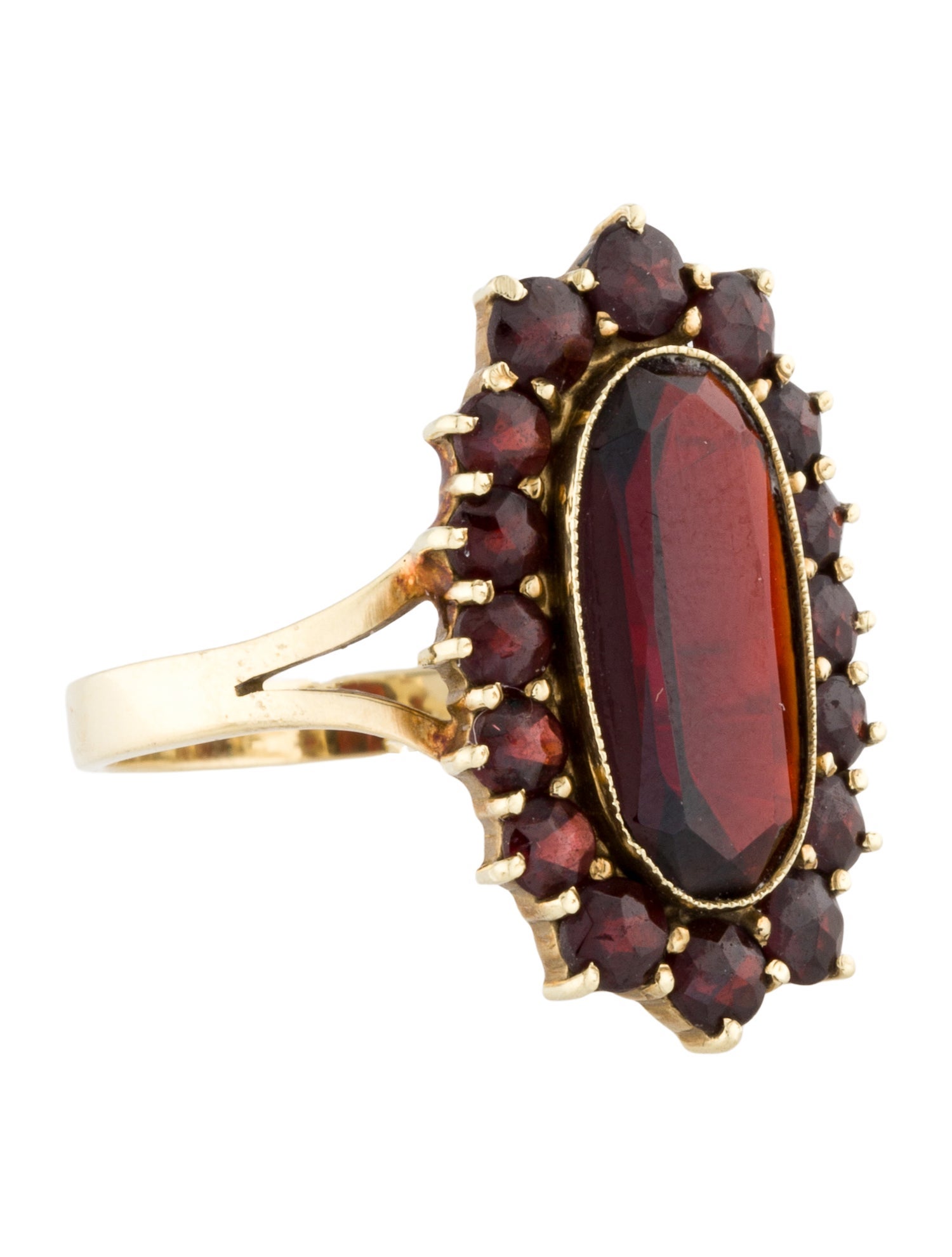 Ring 14K Garnet Cocktail