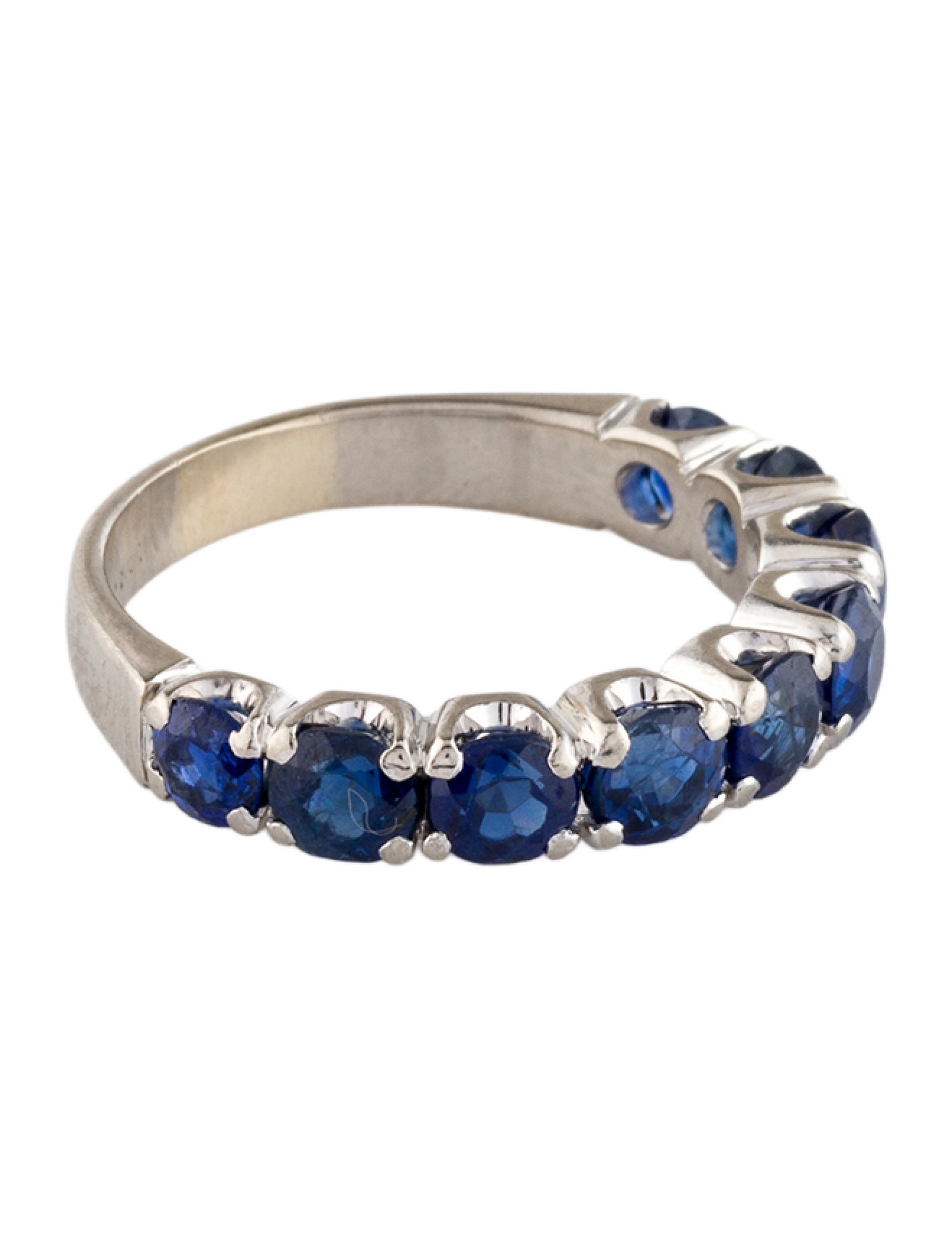 Ring 18K 2.49ctw Sapphire Band