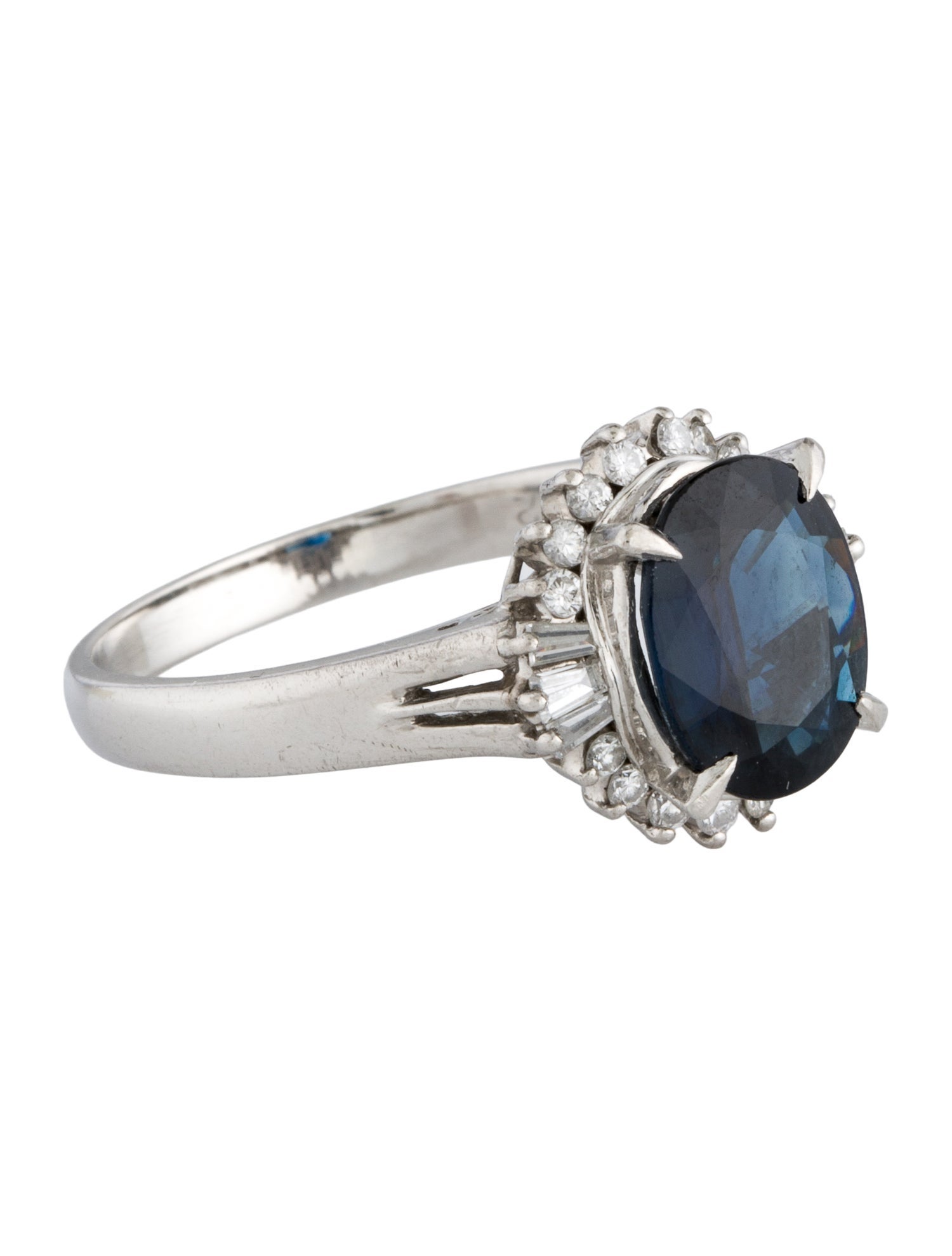 Ring Platinum 2.35ct Sapphire & Diamond Cocktail